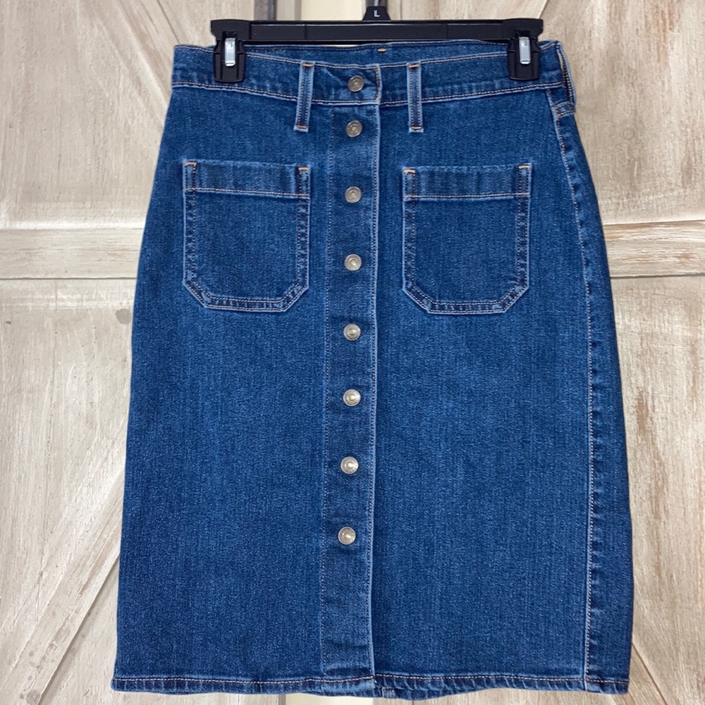 LEVIS  LADIES SKIRT